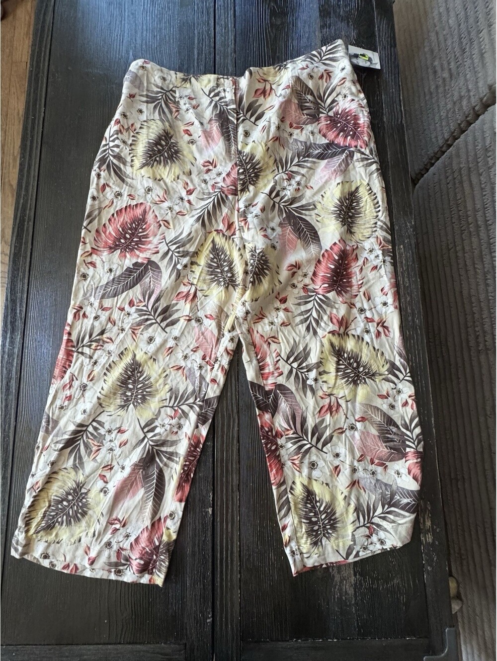 Jaclyn Smith Womens Large Tropical Floral Rayon Wide Leg Crop Pants NWT